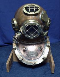 Mark V – United States Navy Dive Helmet