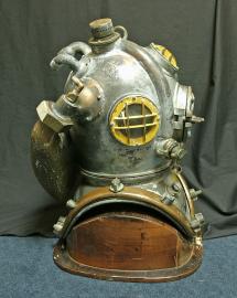 Extremely Rare Helium Dive Helmet, Mixed Gas; Mark V Serial Number 4111,   Mod 1